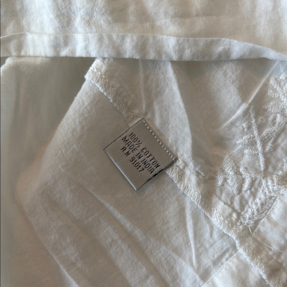 Solitaire Ivory Embroidered Blouse - Picture 7 of 9